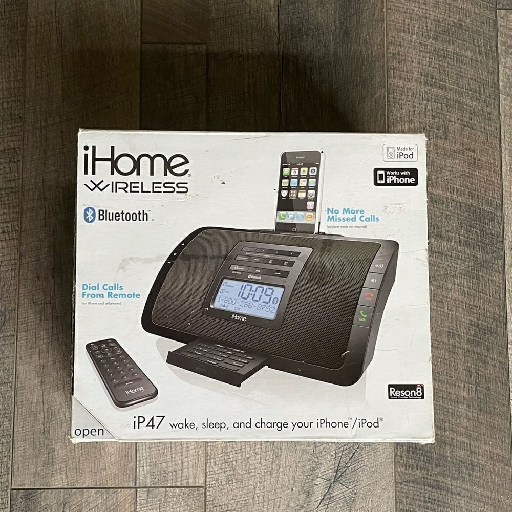 NWT! IHome Wireless IP47.